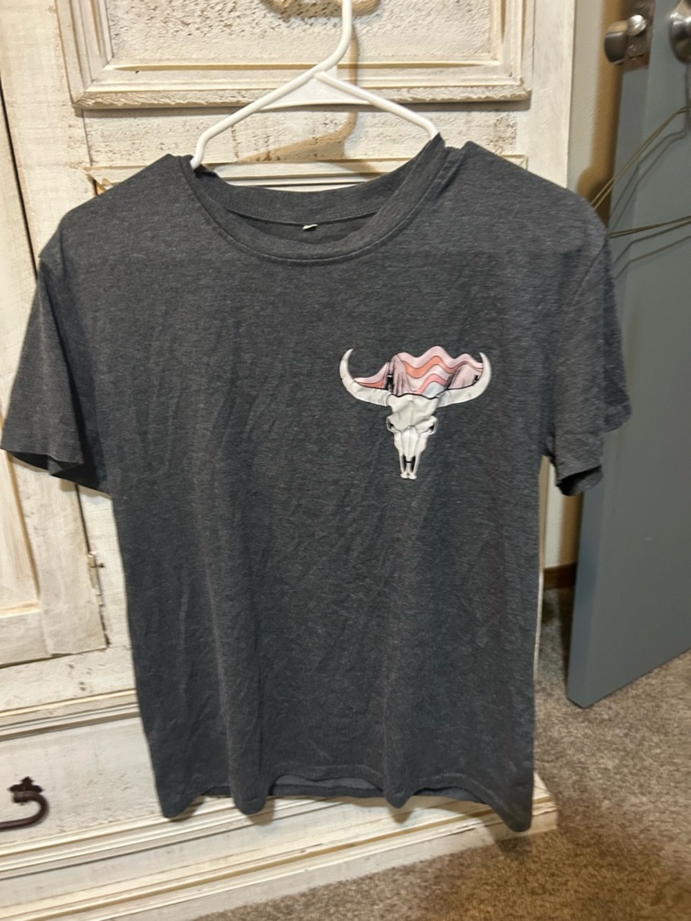 Gray Tee with Southwestern Bull Skull Graphic